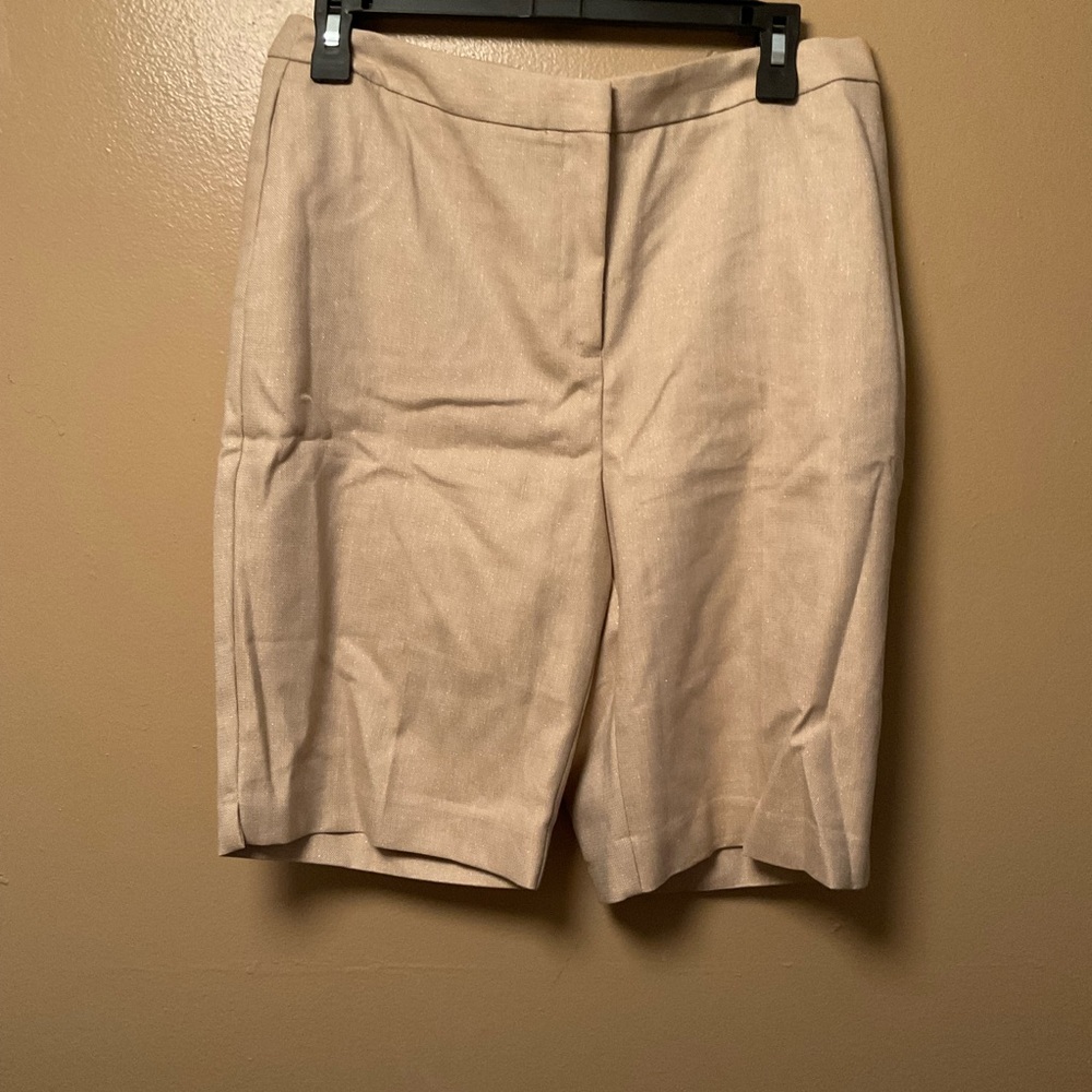 Women Chico’s Bermuda shorts size 8